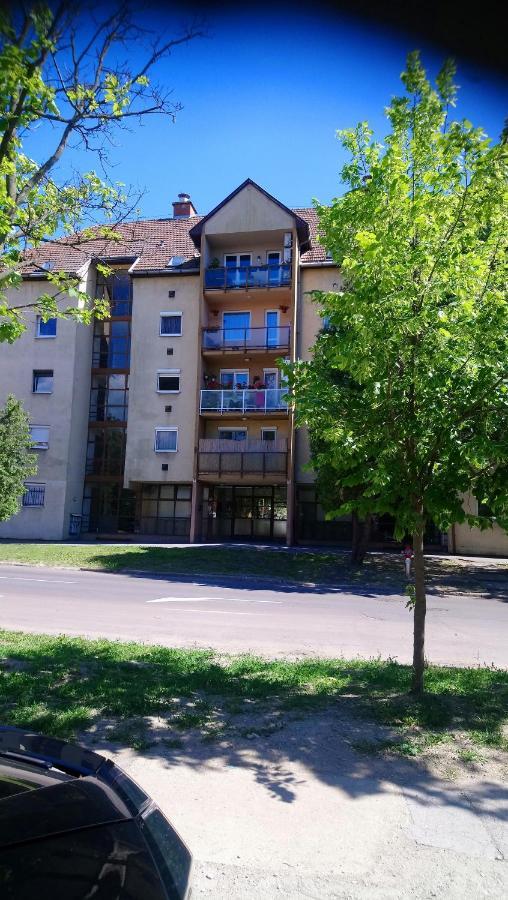 Sziget Apartman Eger Exterior foto